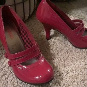 Bongo Mary Jane pumps